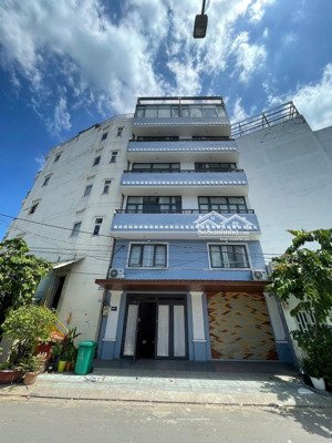 cho thuê căn hộ 1pn cửa sổ lớn gần sân bay tsn