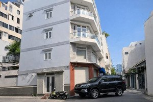 hẻm ô tô quay đầu phan xích long - nhà ngang gần 5m hiếm có khu vực mà giá bán 11 tỷ