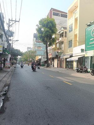 (90m2) hxh 6m đường gò dầu. q tân phú. giá: 9,99 tỷ. cách mt 1 căn