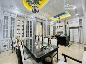 bán căn hộ tòa 25t2 hoàng đạo thúy, trung hòa nhân chính, 167m2, 10.x tỷ, sổ đỏ cc, full nội thất.