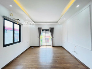 hàng kín 34m2 5 tầng lô góc thoáng sáng vf3 đỗ cửa 70m ra phố quang tiến,200m ra đại lộ giá hơn 5ty