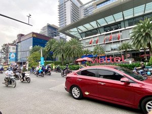 bán nhà quận 3, căn góc đường cách mạng tháng tám, 42m2 ngang lớn 4.6m, gần tòa nhà viettel- 5.5 tỷ