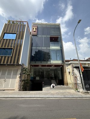 chính chủ gửi cho thuê nhà mặt tiền 78 nguyễn văn thủ, p. đa kao, q1, 8x17m, hầm 4 lầu, 