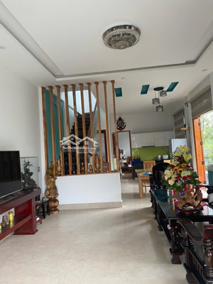 cho thuê nhà nguyên căn gần trung tâm tp huế vỹ dạ 3 phòng ngủ