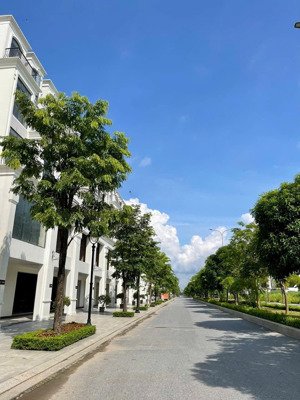 chỉ 15,7 tỷ căn liền kề 5 tầng diện tích 79,2m2 khu anh quốc dự án hinode royal park. lh 