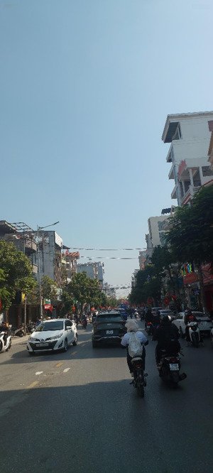 mặt đường tô hiệu gần ngã tư hồ sen mê linh dòng tiền sẵn khách mua nối hợp đồng có tiền ngay