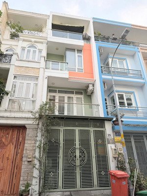 chủ gửi kín bán gấp. mt lê văn sỹ. 8x25m. cn 186m2. 3 tầng. hđt: 145tr. giá 35 tỷ