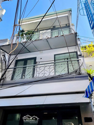 siêu vị trí! hẻm 489 vip huỳnh văn bánh, p13 q, pn dt:4,1 x 6,5 m - 3 tầng nở hậu , chỉ 5,2 tỷ tl!