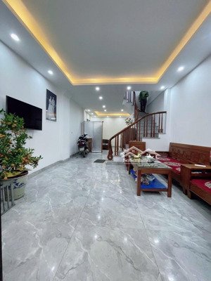 nhà đẹp ở sướng lô góc 60m mặt tiền 5m giá 5,9 tỷ ctl