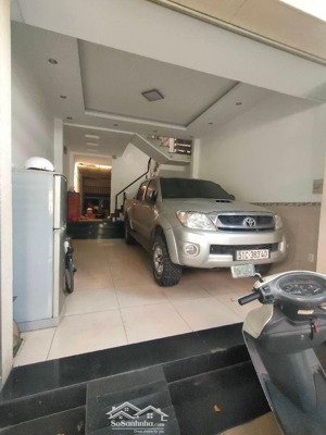 nhà 3 tầng mặt tiền đường trung mỹ tây 3, phường trung mỹ tây, q12, dt 203,4m2 (8,2mx25m), đường 8m