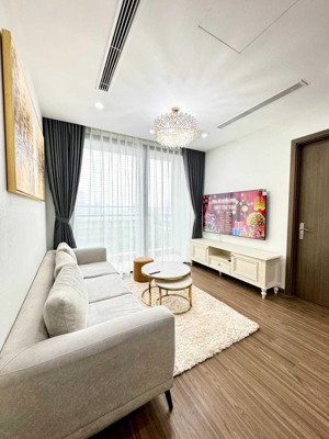 giá quá rẻ căn 2pn 60m2 tại vin green bay giá 14 triệu/th, vào luôn. gọi em 