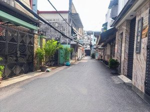 nhà 4 tầng - hẻm xe hơi an ninh - trung tâm gò vấp - nhỉnh 110tr/m2 - tặng nội thất gỗ xịn xò -klg