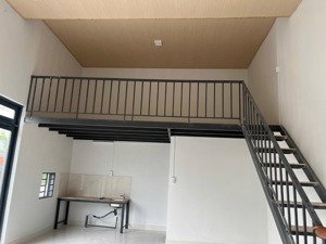 5 triệu/tháng - căn nhà góc 2 mặt tiền thoáng đường trường lưu gần chợ long trường