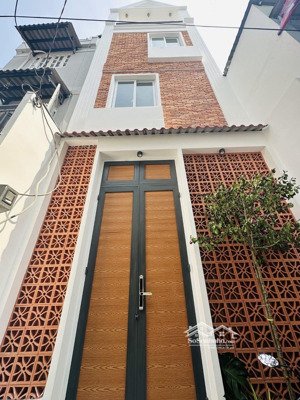 bán nhà gần quận 1 4 tầng, 5pn - khai thác airbnb / chdv cực tốt - khánh hội q4 - 6.3 tỷ