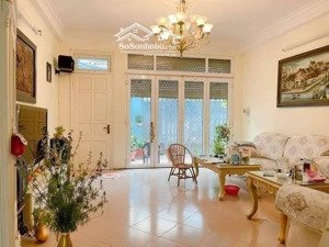 siêu phẩm biệt thự mini sân vườn - garo ô tô 7 chỗ -mặt ngõ thông kinh doanh đa dạng -