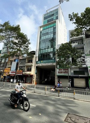 bán toà nhà mt trần hưng đạo quận 5 - hầm - 11 tầng - cn 3.000m2 sàn - hđt 600 triệu - giá 200 tỷ