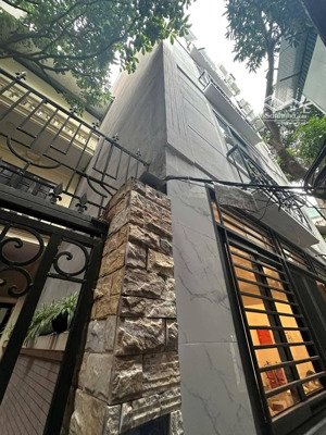 bán nhà đội cấn ba đình dt 88m x 6t x mt 6,5m giá 20,9 tỷ có thương lượng