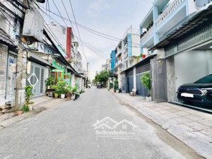 bán nhà q.6 đường phạm văn chí - p1 xe ôtô vào tới trong nhà. 71,6m2/3tỷ1 sẳn hđ cho thuê 19triệu