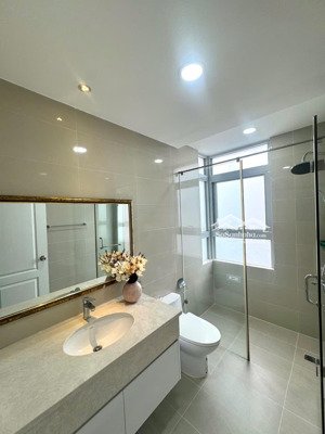 bán căn hộ starhill phú mỹ hưng . giá :9.8 tỷ