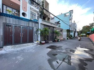 chính chủ bán nhà 3 tầng có phòng ngủ tầng trệt, ngay trường mầm non hiếu trung, chợ hiệp bình