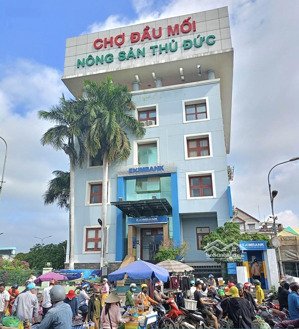 trung tâm tam bình thủ đức- nhà 2 tầng - hơn 5 tỷ - 62 m2 ngang 5 -full thổ cư - hẻm xe hơi đỗ cửa.