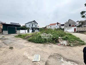 bán đất gia lâm- đường trc nhà rạp cỗ 100mâm( nói o với ảo)