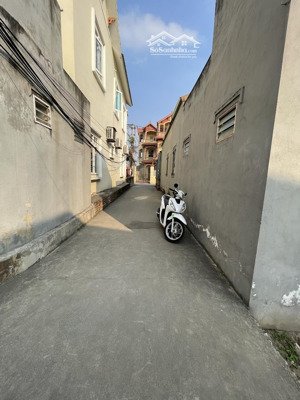 chính chủ cần bán lô đất thư dương xã chương dương. dt70m mt6,15m giá 4,35 tỷ ô tô tải vào đất