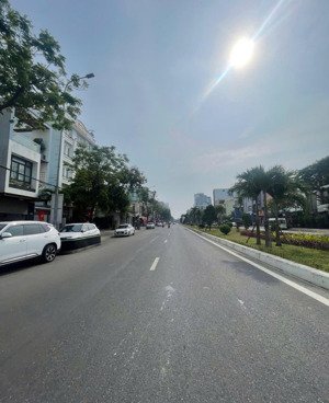 bán cặp đất mt hồ xuân hương thông bãi tắm chỉ 300m giá rẻ