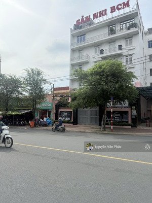 cực hiếm ngay mt trần não. 8 x 24m. cn 178m2. 6 tầng tm. hđt: 150tr. giá 64 tỷ