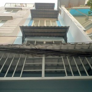 bán nhà q4, 5 tầng khu dân cư hiện hữu cách mặt tiền đừờng 50 m