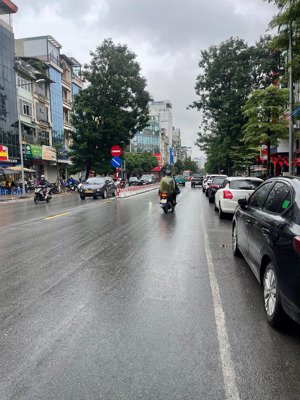 bán nhà mặt phố_kinh doanh sầm uất_vỉa hè rộng thênh thanh_quy hoạch ổn định_giá rẻ nhất trần quốc