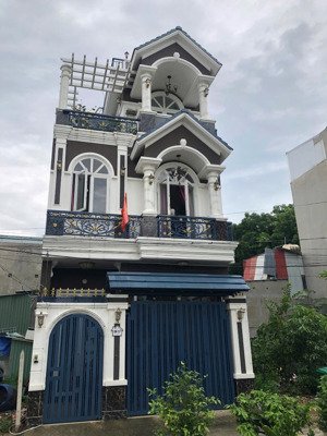 nhà 1 trệt 2 lầu hẻm xe hơi 1 xẹt đường làng tăng phú, gần ngay lê văn việt đi vào, sổ hồng riêng