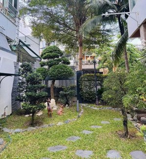 bán căn biệt thự hiếm sang trọng giá tốt trong khu bàn cờ trung tâm thành phố nha trang