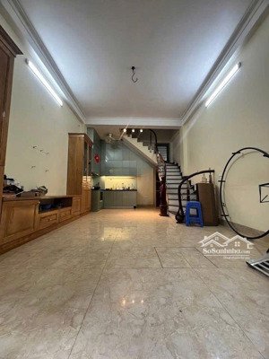 ô chợ dừa - 1 nhà ra phố - ngõ thông - 32m2 chỉ 10 tỷ