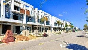 nhà 3 tầng gần đường hoàng quốc việt, trung tâm tp huế dọn vào ở và kinh doanh liền