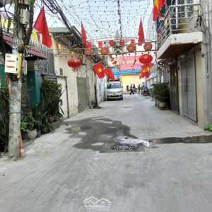 nhà đẹp 2 tầng ở ngay - hẻm xe tải - phạm thế hiển - gần 50m2 - hoàn công đủ - giá 5 tỷ 4 sát tthc