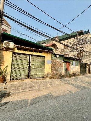 nhà cấp bốn mặt phố sở thượng 192m2-7,9 tỷ-kinh doanh- ô tô tránh