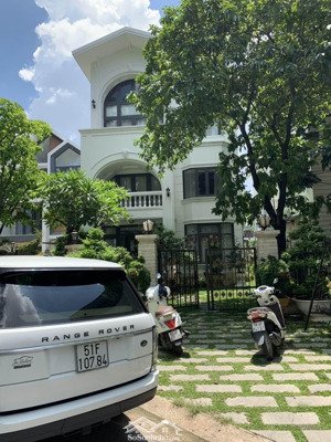 duy nhất nhà ngang 10m, đường hoàng hoa thám p. 12 tân bình, 3 tầng, góc 2 mt chỉ 23 tỷ còn bớt