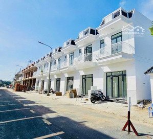 sử dụng sổ hồng riêng với 799 triệu - nhà phố compound 150m² - mặt tiền đại lộ hùng vương