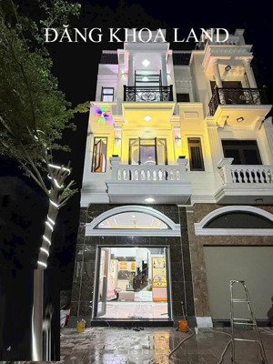 bán nhà mặt tiền khu dân cư - p. dĩ an