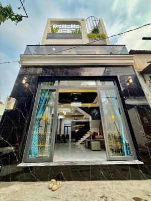 bán nhà mới xây full nội thất. hem 1716 , htp . (ngay cầu phú xuân.) xã nhà bè