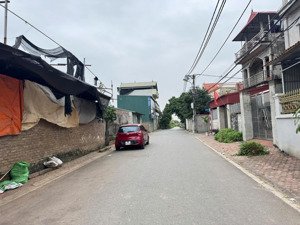 anh trai cần tiền bán gấp lô đất đấu giá nằm trên trục chính thôn tô khê, phú thị, gia lâm