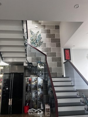 cho thuê nguyên căn mặt tiền đường 30m phù hợp cafe cao cấp