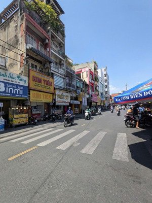 siêu phẩm 8m8 x 23m mặt tiền siêu rẻ tân định quận 1