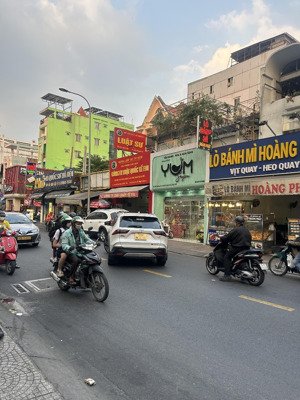 bán nhà mặt tiền 144 hoàng hoa thám, p12, tân bình. dt: 6.5 x 30, cn: 188.5m2, 3 tầng, giá 46 tỷ