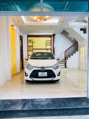 bồ đề. nhà 4 tầng. dt 45m . gara ôtô. mt 5m . giá chào hơn 10 tỷ 8. ảnh thật nhà thật 100 %.
bán nh