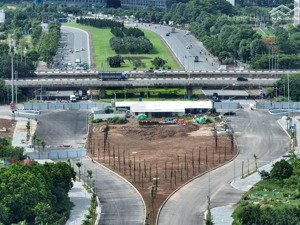 bán nhà mới xây ngay tại trung văn- lê quang đạo- mỹ đình. dt.42m.4t.giá 8,35tỷ. 