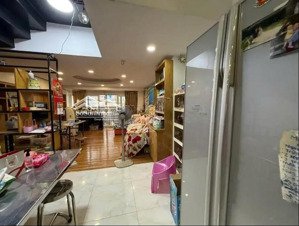 chính chủ bán gấp 15 tỷ, 60m2, 5pn + 7wc tại huỳnh văn bánh, phú nhuận, hcm, giá tốt nhất khu vực.