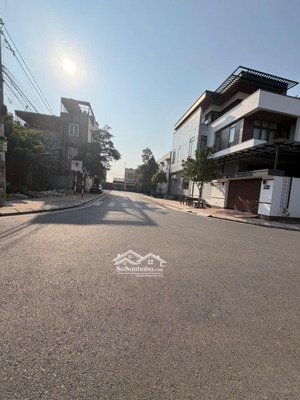 bán lô đẹp mặt chợ lương quán , nam sơn an dương giá chỉ 3,x tỷ diện tích 97m