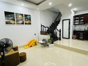 bán nhà tân triều 4 tầng 4 phòng ngủ, sát uỷ ban phường thanh liệt